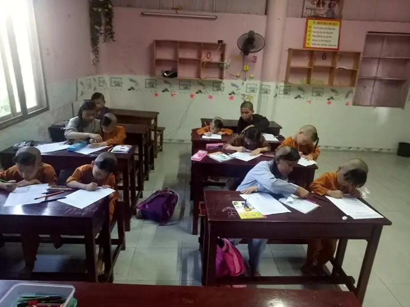 Children at their first day of class